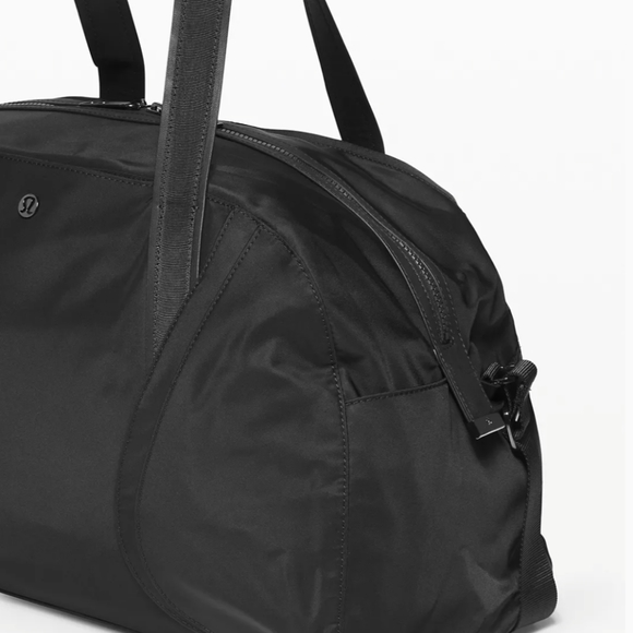 Lululemon Out of Range Duffle Bag (NWT) - Picture 5 of 6